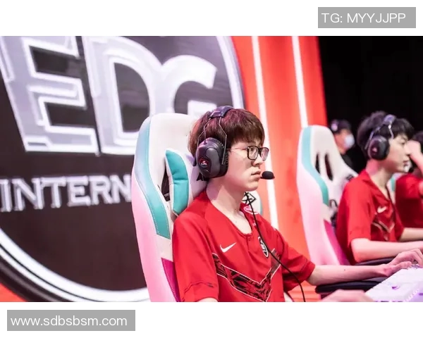 电竞新闻深入解析RNG战队的游戏节奏与战术布局揭秘